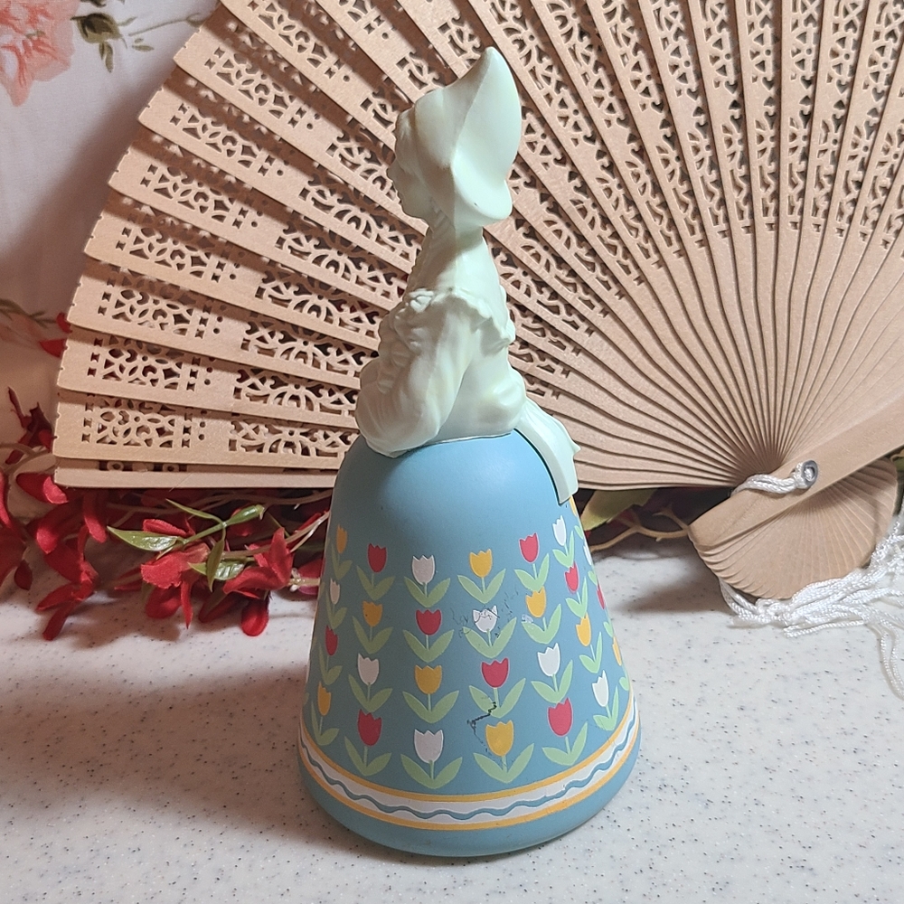 Vintage Ceramic Bell with Floral Design Collectible Empty Avon Bottle fo… - Picture 4 of 9